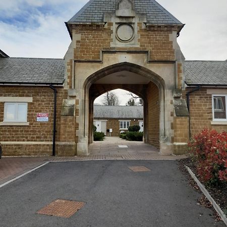 The Stables A Contractor Family 2 Bed Town House In Central Melton Mowbray Exteriér fotografie